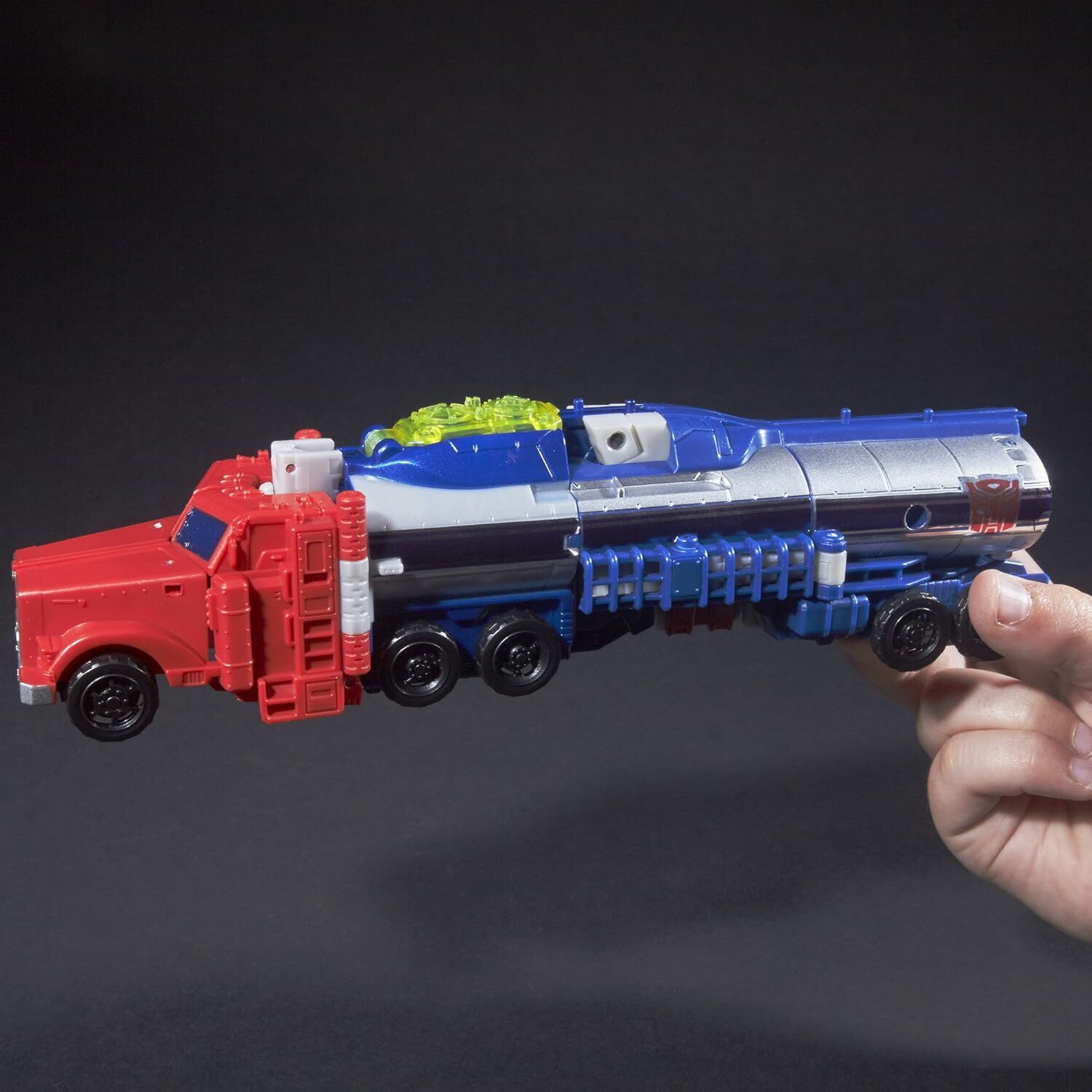 Transformers Generations Titans Return Diac & G2 Optimus Prime Voyager Action Figure