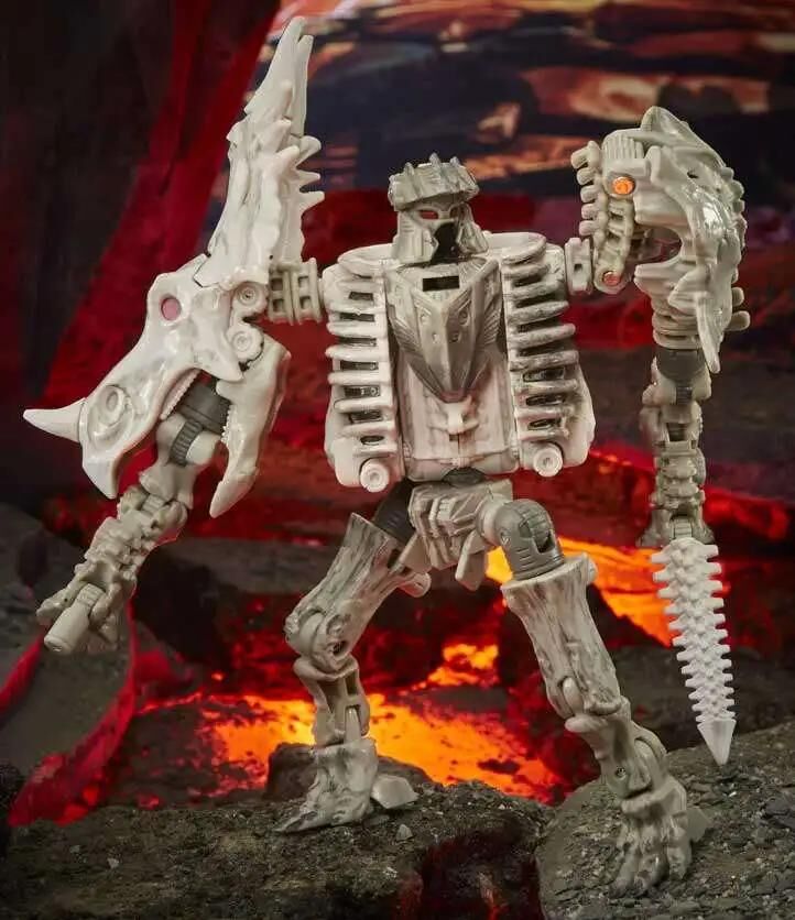 Transformers Generations Kingdom: War for Cybertron Ractonite Deluxe Action Figure