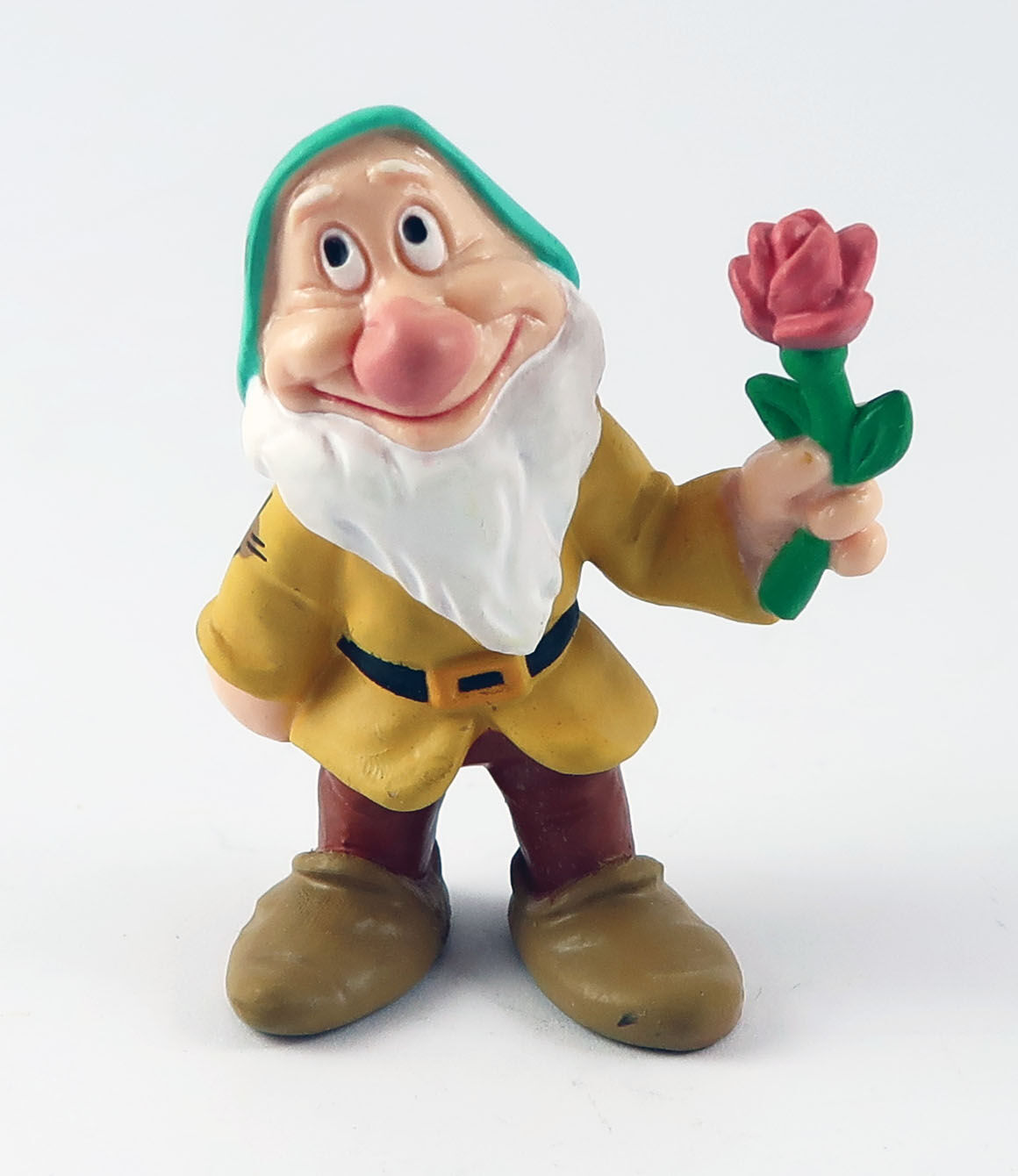 schneewittchen_zwerg_mit_rose_front Zwerg mit Rose PVC Figur