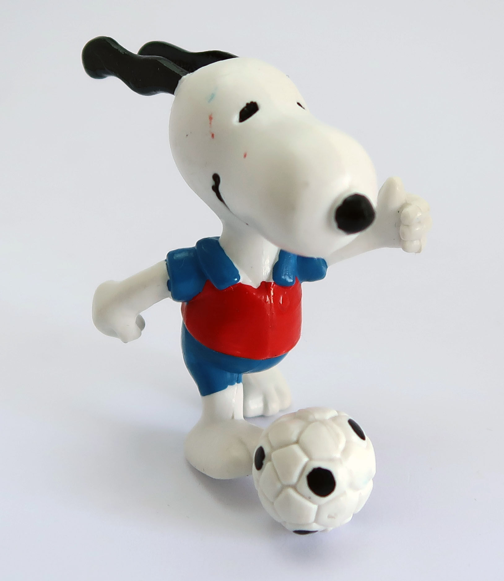 snoopy_als_fussballer_front Snoopy Fussballer PVC Figur