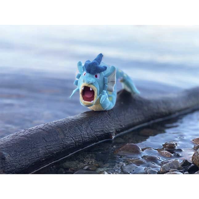 Gyarados Sitting Cuties Plush - 23 cm