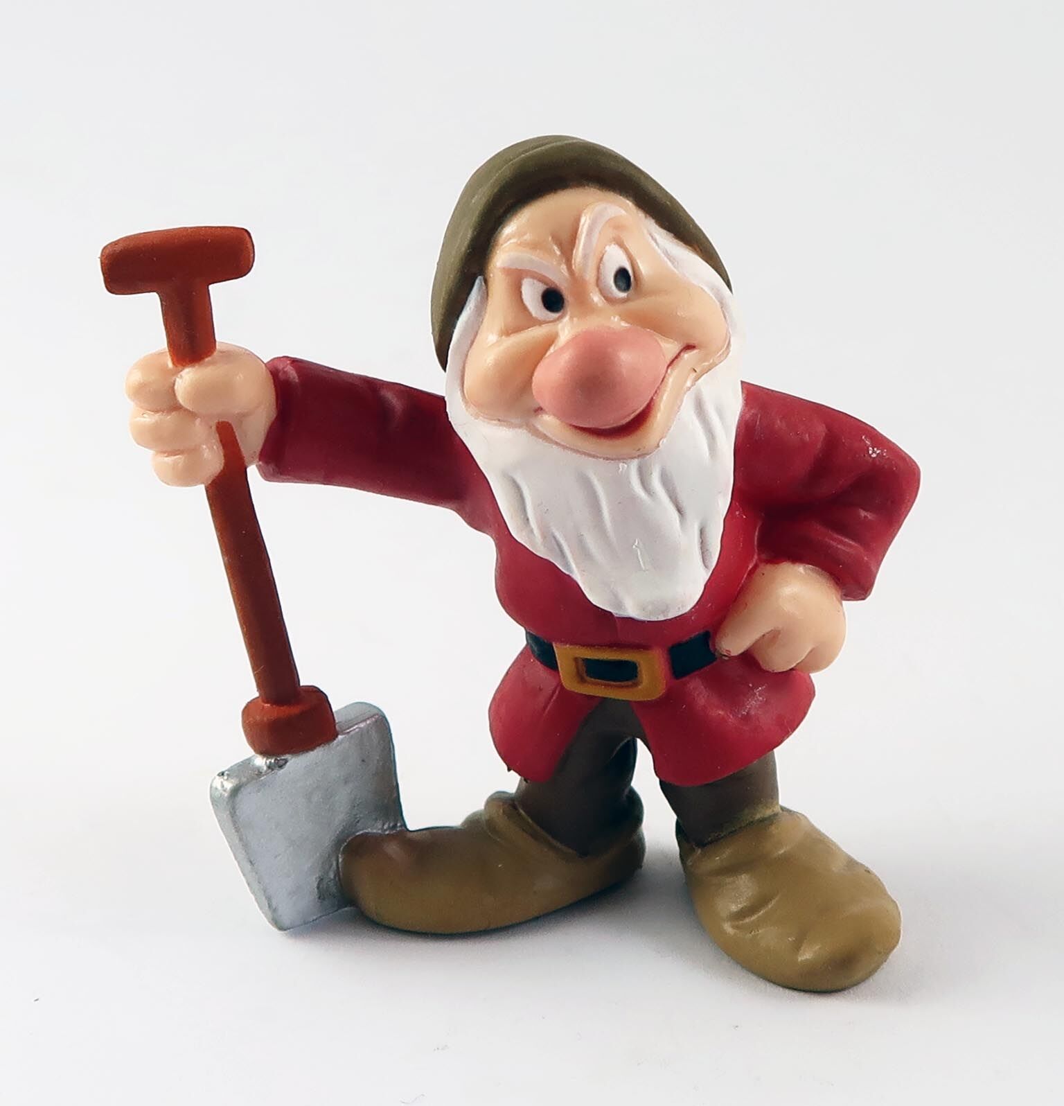 schneewittchen_zwerg_mit_spaten_front Zwerg mit Schaufel PVC Figur