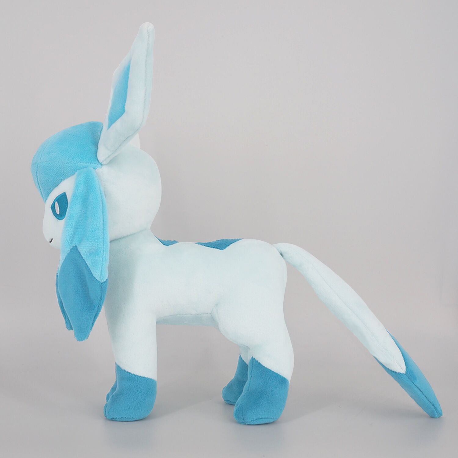 Glaceon Plush - 27 cm Glaceon Plush - 27 cm