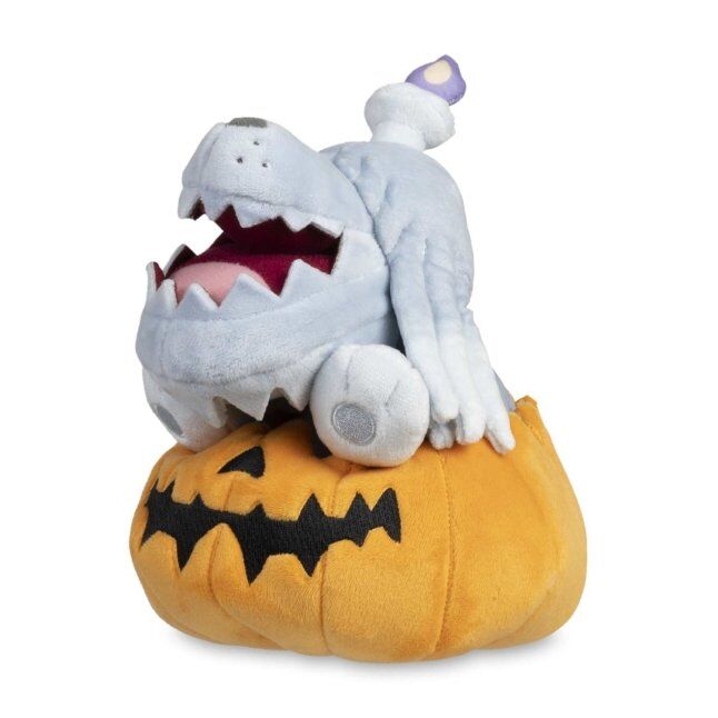 Pokémon Tricks & Treats 2023: Greavard Wearing Houndstone Pumpkin Plush - 22 cm
