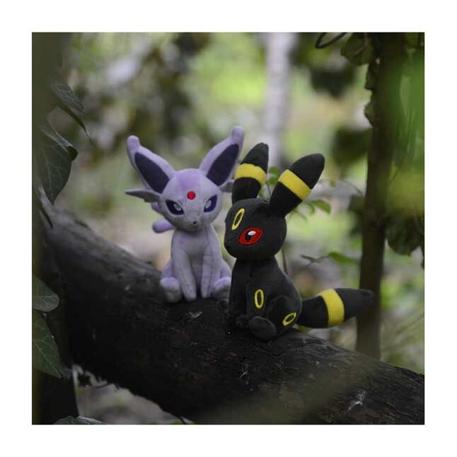 Umbreon Sitting Cuties Plush - 15 cm