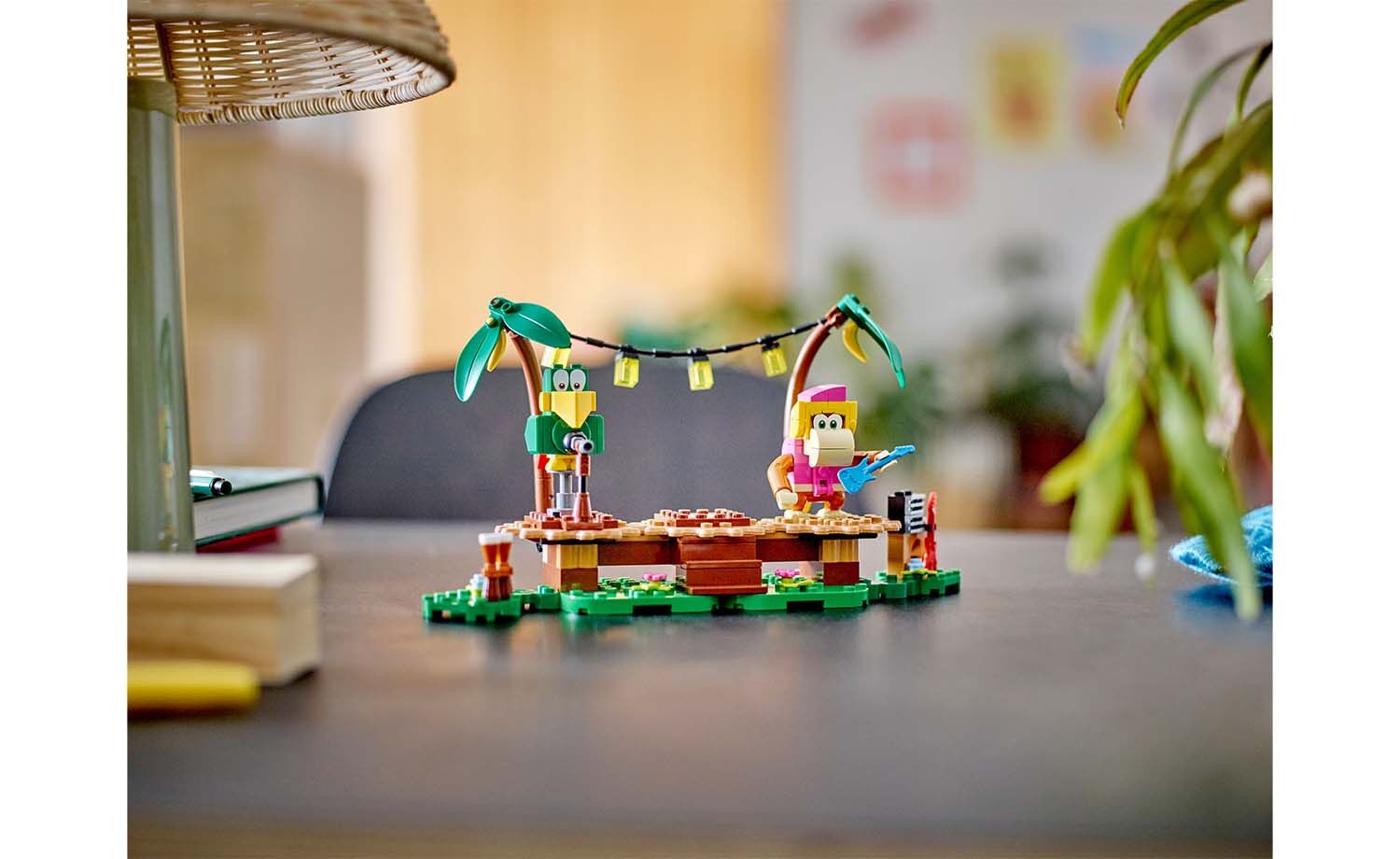 LEGO Super Mario Dixie Kongs Jungle Jam Expansion Set 71421