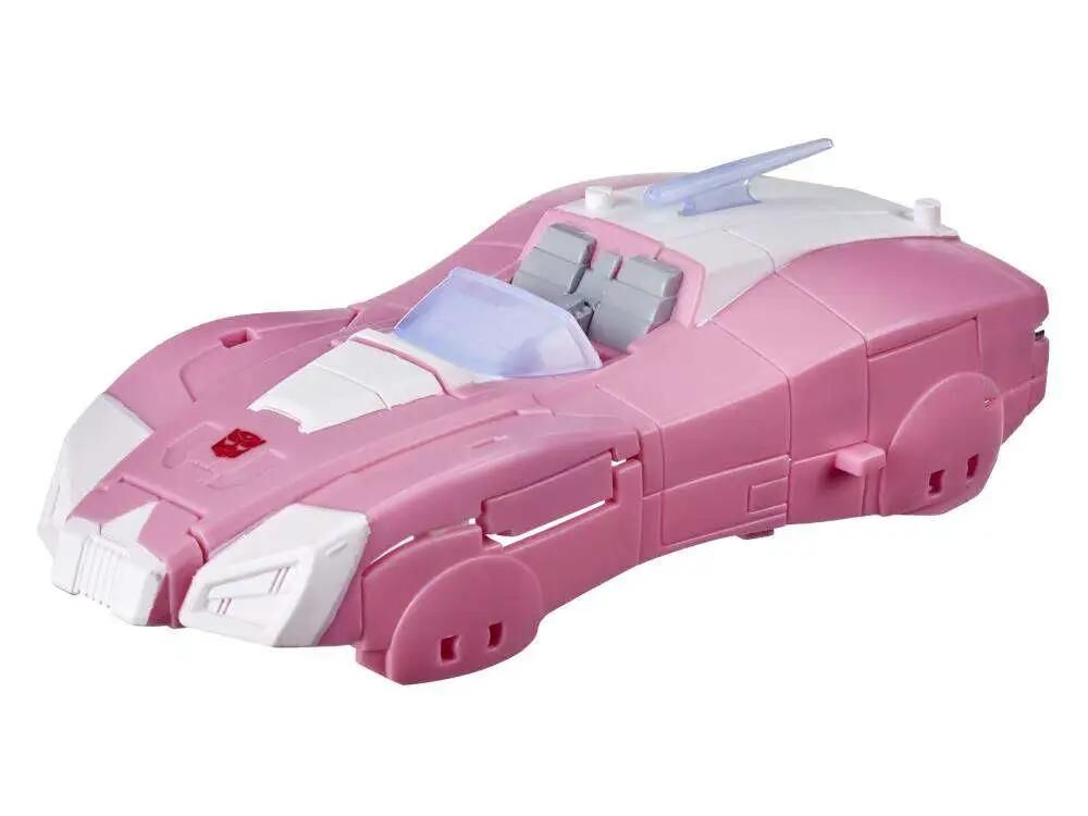 Transformers Generations Kingdom: War for Cybertron Arcee Deluxe Action Figure
