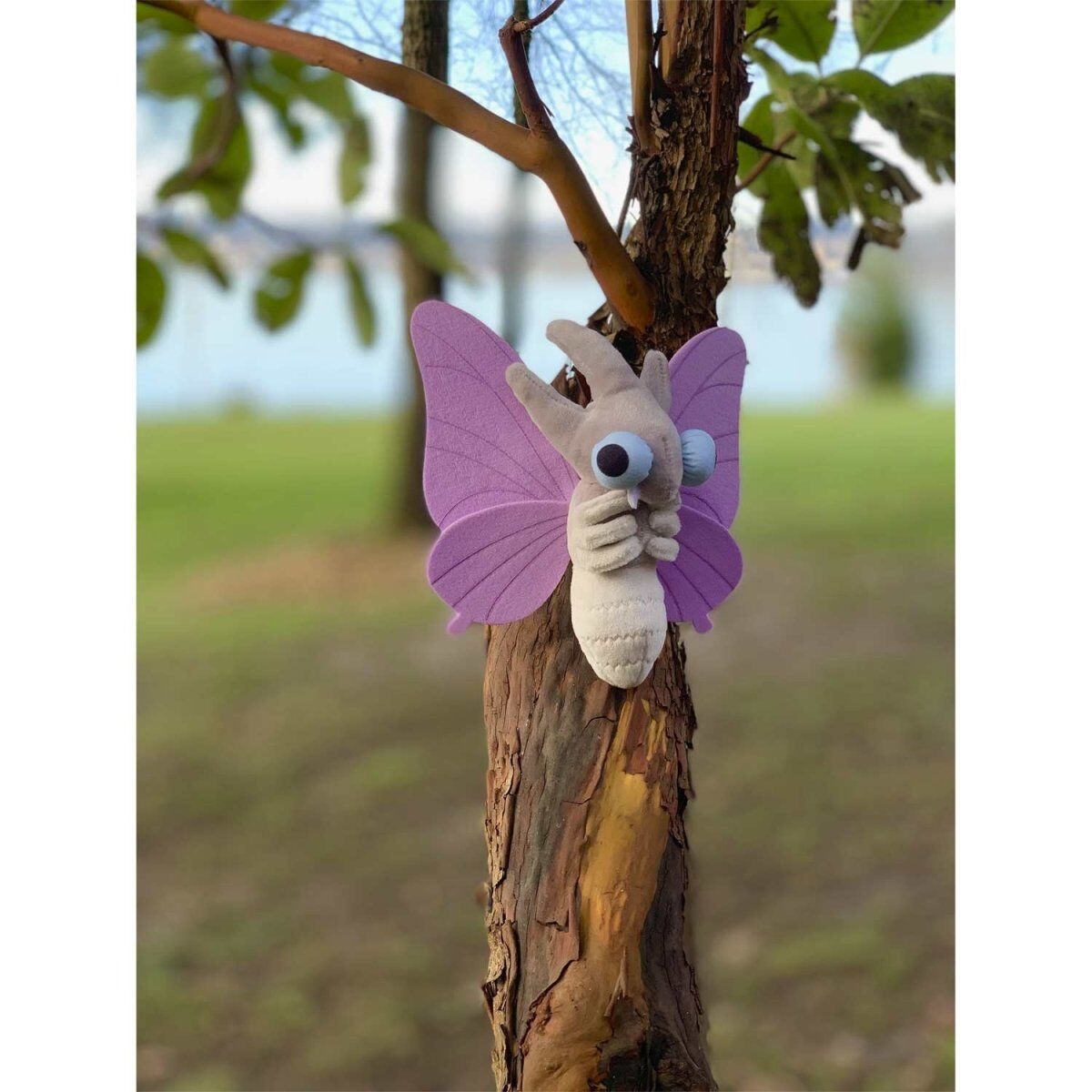 Venomoth Sitting Cuties Plush - 19 cm