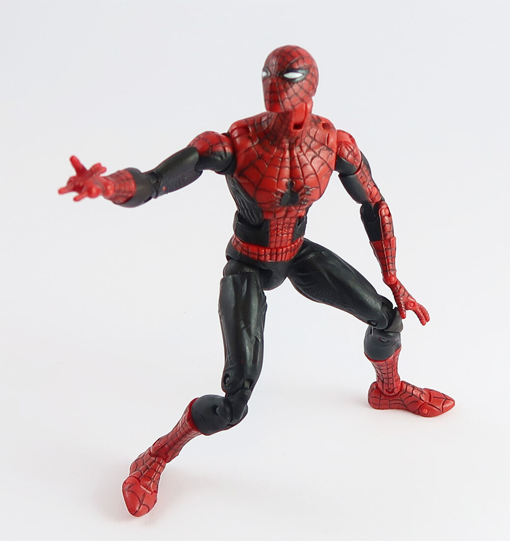 spider-man_marvel_legends_front Spider-Man Actionfigur Marvel